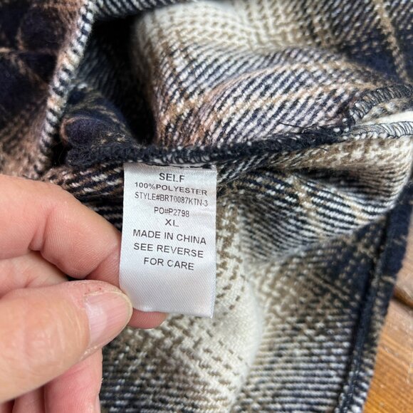 Kittenish Women's Oversized Button-Up Shacket Shirt X-Large Navy & Beige - Picture 4 of 8